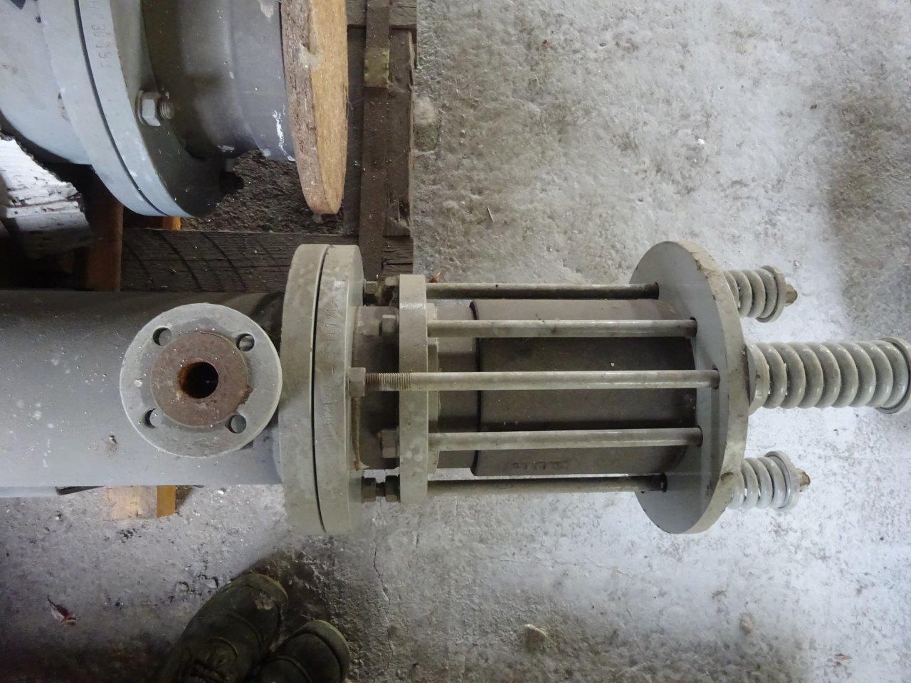  Shell and Tube Heat Exchanger 1.5 m² (16.1 ft²) Graphite For Sale - IPP# 204123