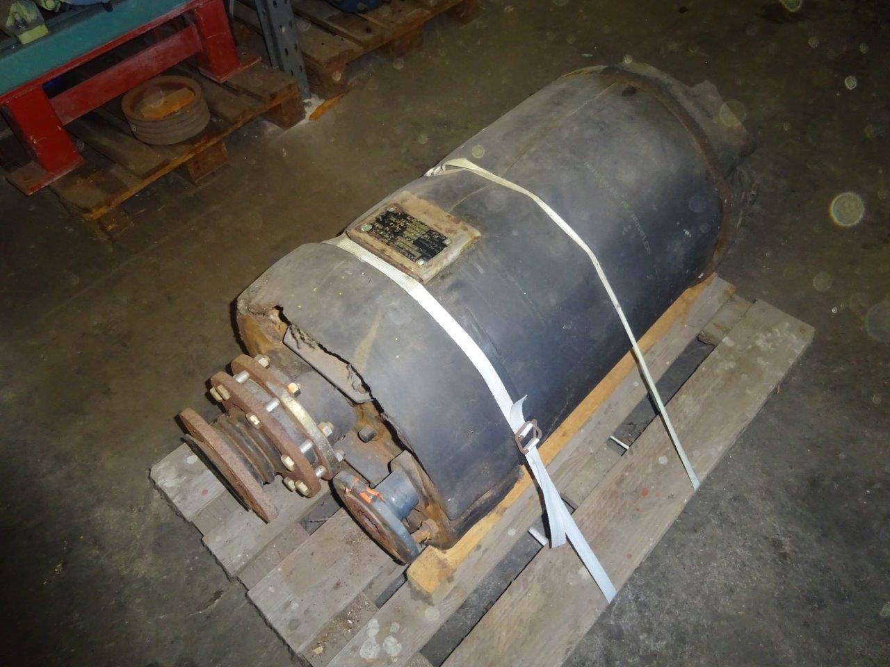  Shell and Tube Heat Exchanger 2.5 m² (26.9 ft²) Graphite For Sale - IPP# 208282