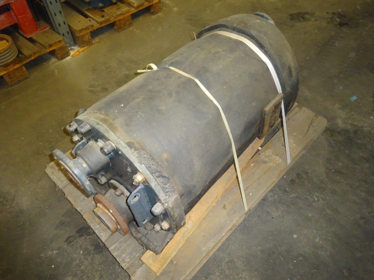  Shell and Tube Heat Exchanger 2.5 m² (26.9 ft²) Graphite For Sale - IPP# 208284