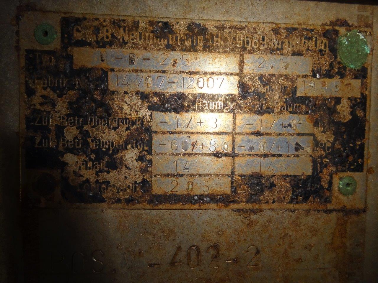  Shell and Tube Heat Exchanger 2.5 m² (26.9 ft²) Graphite For Sale - IPP# 208284