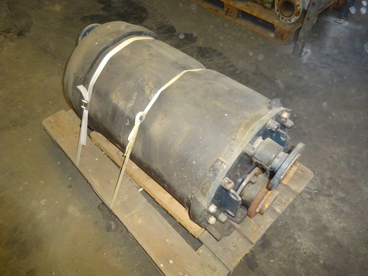  Shell and Tube Heat Exchanger 2.5 m² (26.9 ft²) Graphite For Sale - IPP# 208284