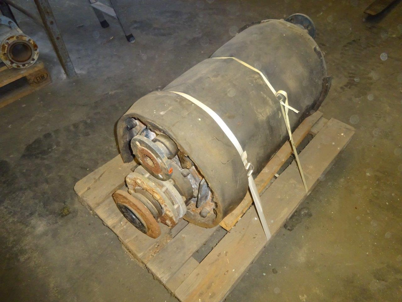  Shell and Tube Heat Exchanger 2.5 m² (26.9 ft²) Graphite For Sale - IPP# 208284