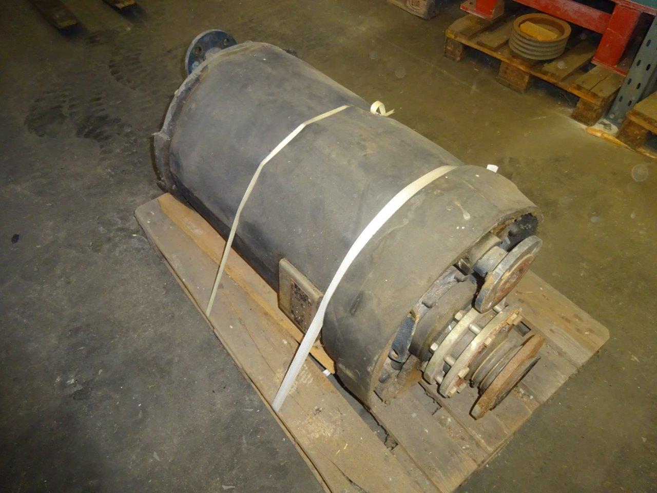  Shell and Tube Heat Exchanger 2.5 m² (26.9 ft²) Graphite For Sale - IPP# 208284