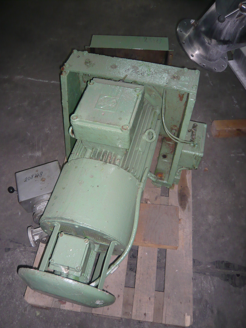  Stainless Steel Austenitic Auto Discharge-Bottom Centrifuge-Basket 1,250 mm (49.2 in) For Sale - IPP# 208348