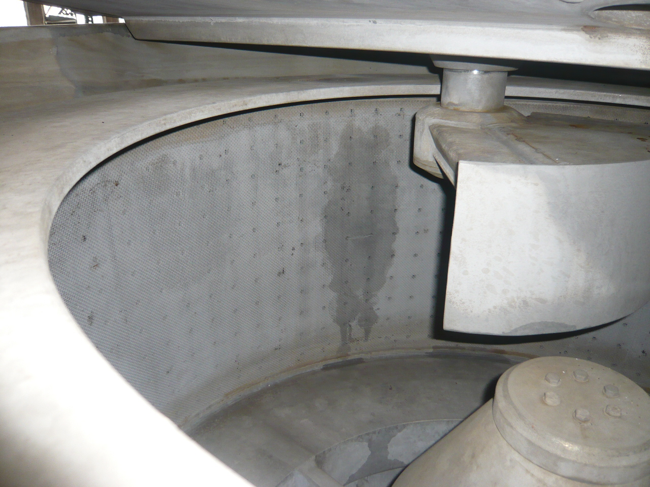  Stainless Steel Austenitic Auto Discharge-Bottom Centrifuge-Basket 1,250 mm (49.2 in) For Sale - IPP# 208348
