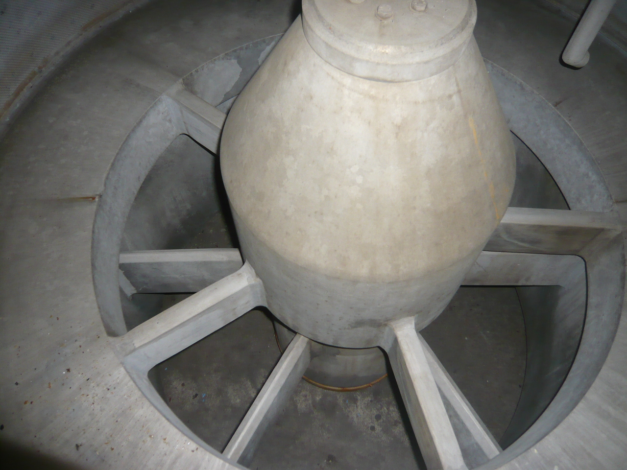  Stainless Steel Austenitic Auto Discharge-Bottom Centrifuge-Basket 1,250 mm (49.2 in) For Sale - IPP# 208348