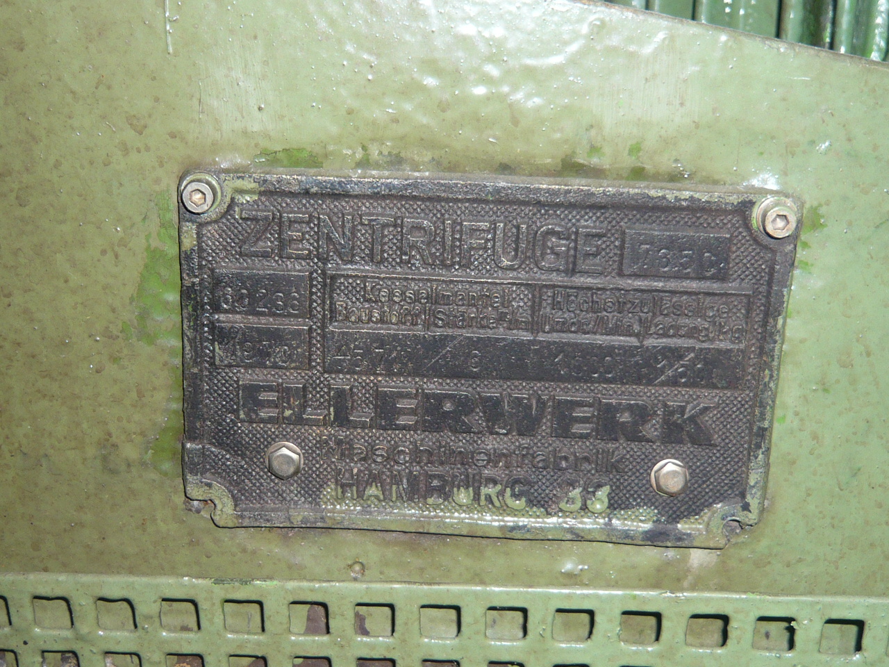  Stainless Steel Austenitic Manual Discharge-Top Centrifuge-Basket 1,000 mm (39.4 in) For Sale - IPP# 208338