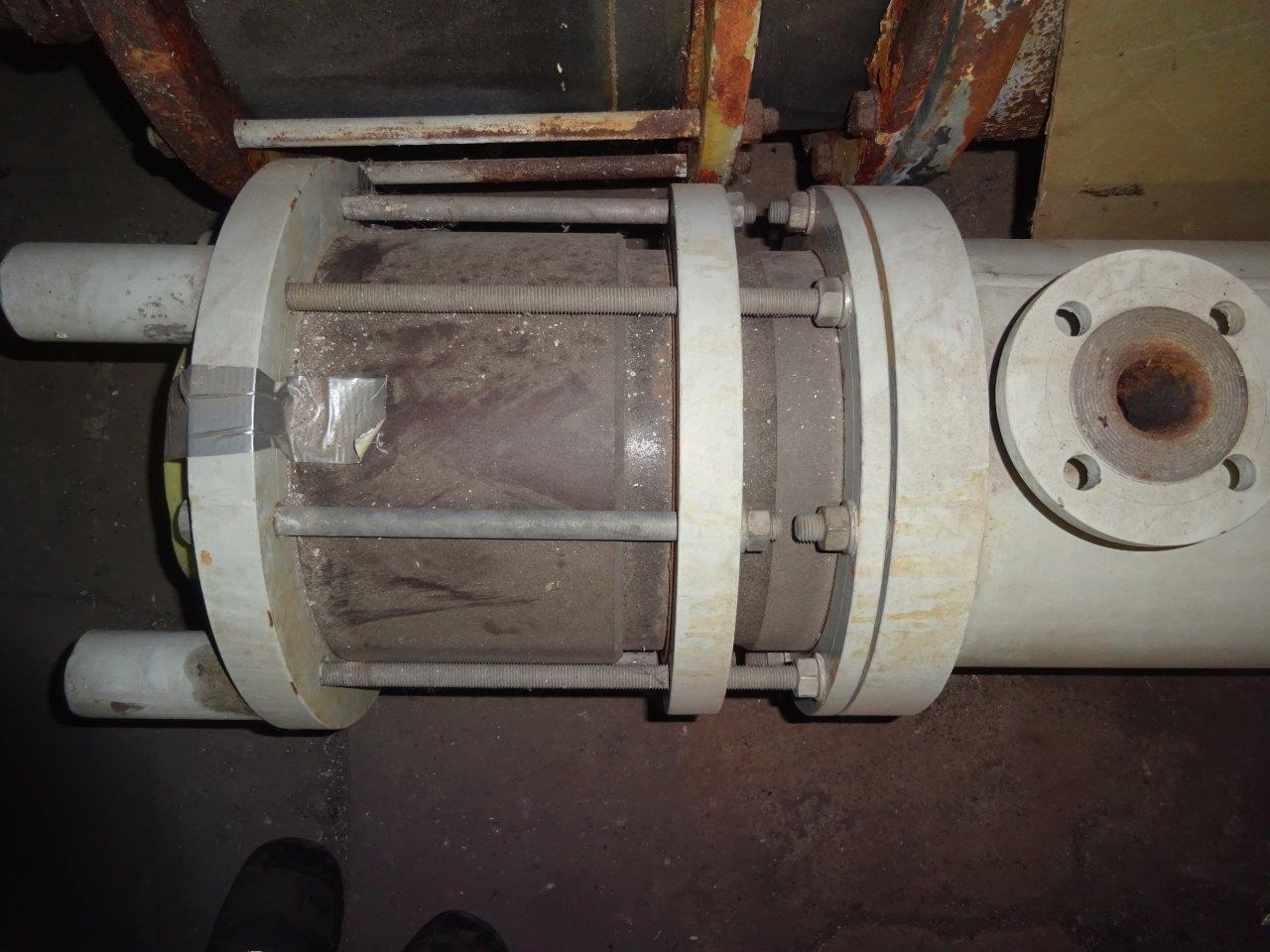  Shell and Tube Heat Exchanger 4 m² (43.1 ft²) Graphite For Sale - IPP# 217511