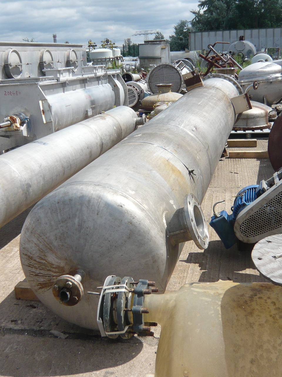  Shell and Tube Heat Exchanger 137 m² (1,450 ft²) Stainless Steel 321 For Sale - IPP# 219257