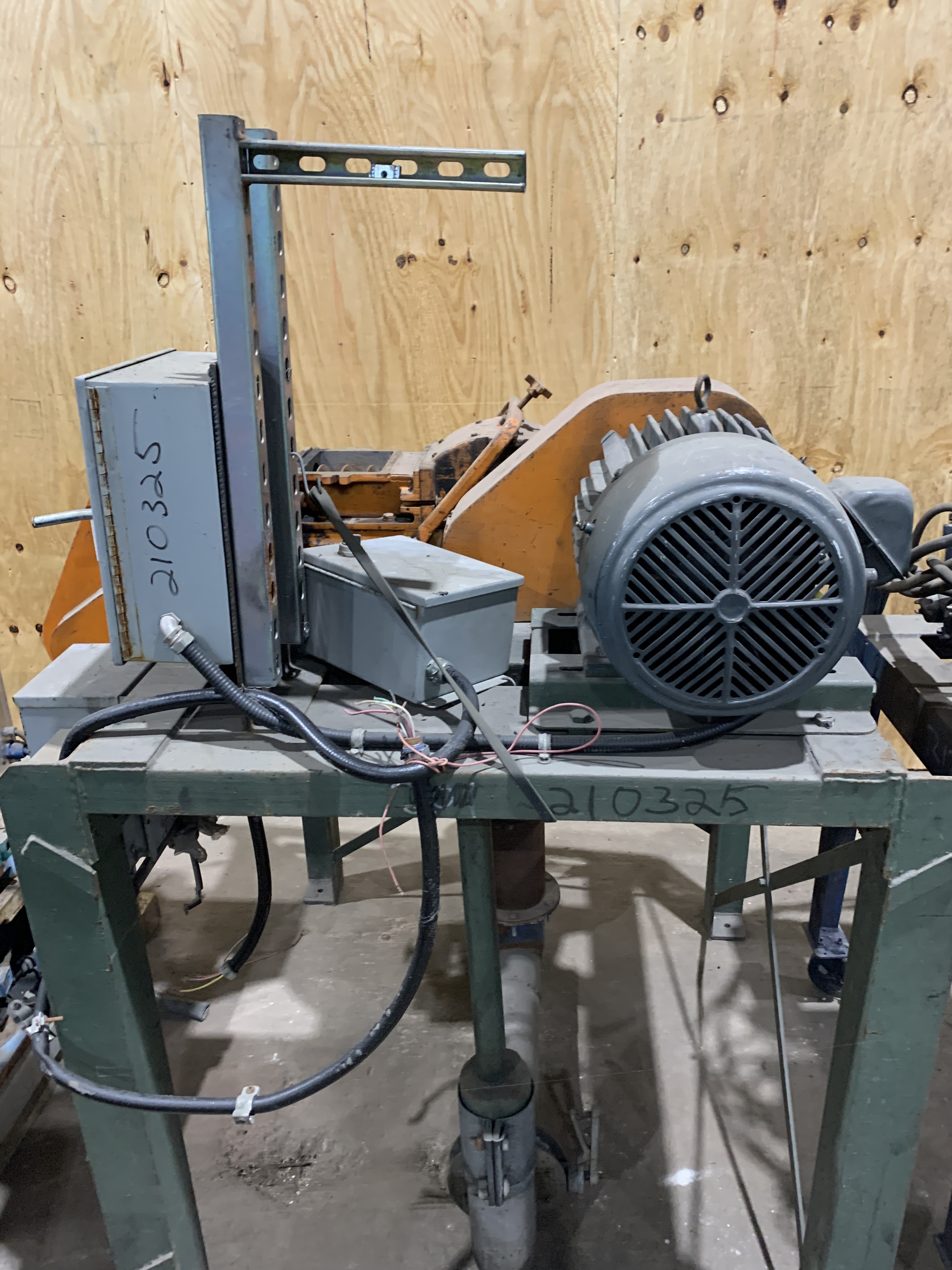 Carbon Steel Pulva Corp B hammer mill Hammer Pulverizer - IPP# 210325