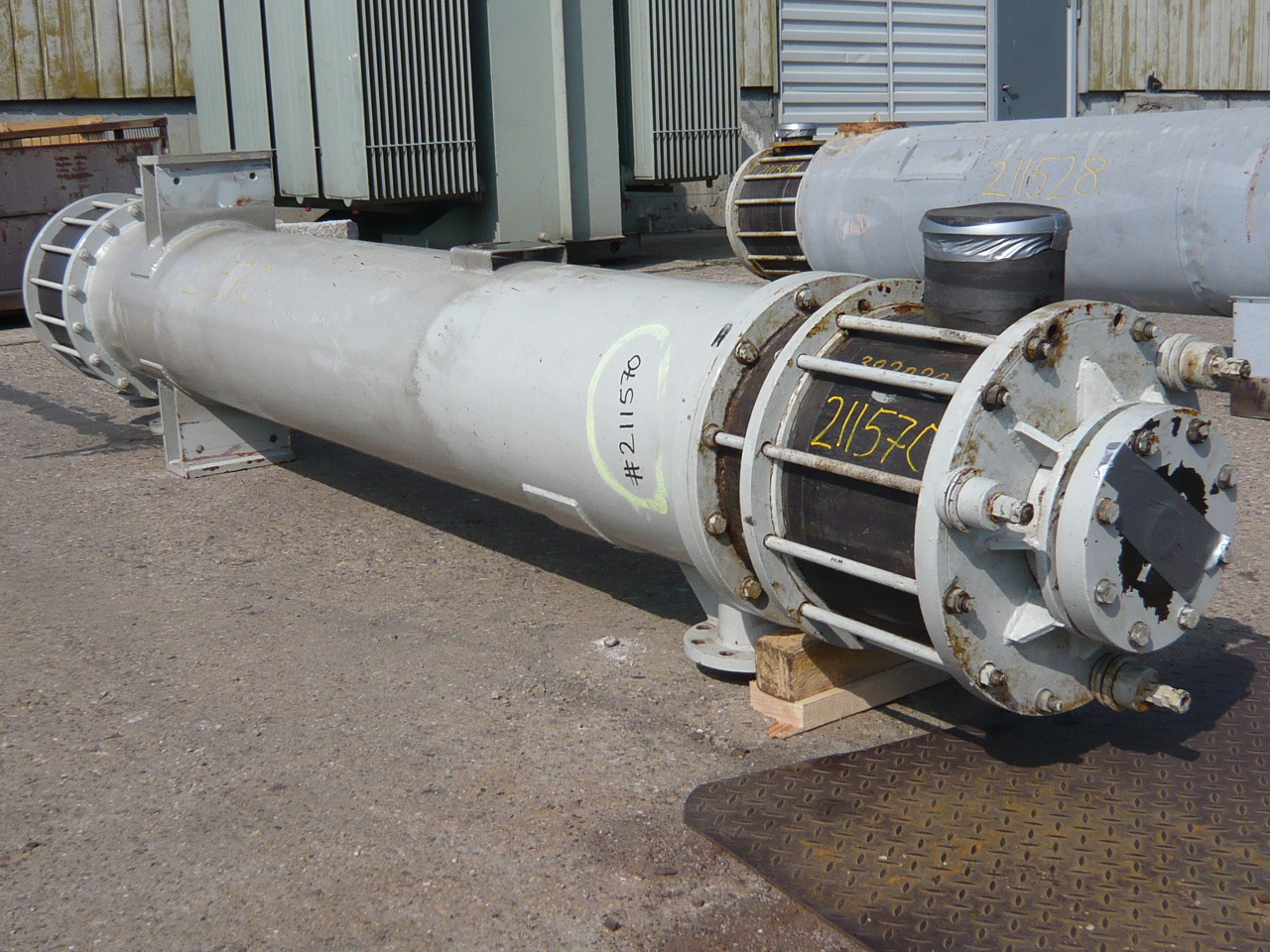  Shell and Tube Heat Exchanger 10 m² (107.6 ft²) Graphite For Sale - IPP# 211570