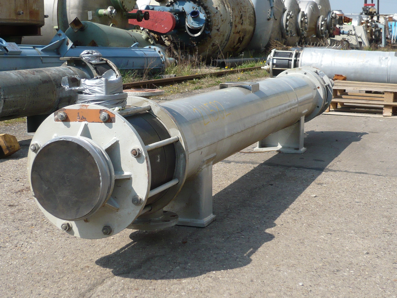  Shell and Tube Heat Exchanger 4 m² (43.1 ft²) Graphite For Sale - IPP# 211582