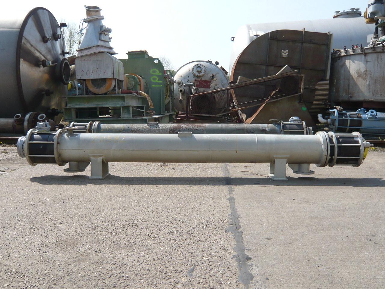  Shell and Tube Heat Exchanger 4 m² (43.1 ft²) Graphite For Sale - IPP# 211582