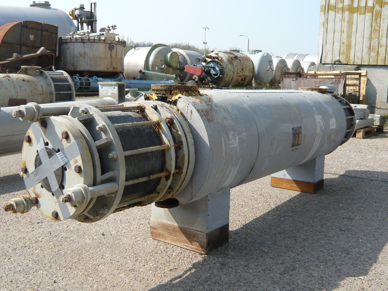  Shell and Tube Heat Exchanger 7 m² (75.3 ft²) Graphite For Sale - IPP# 211528