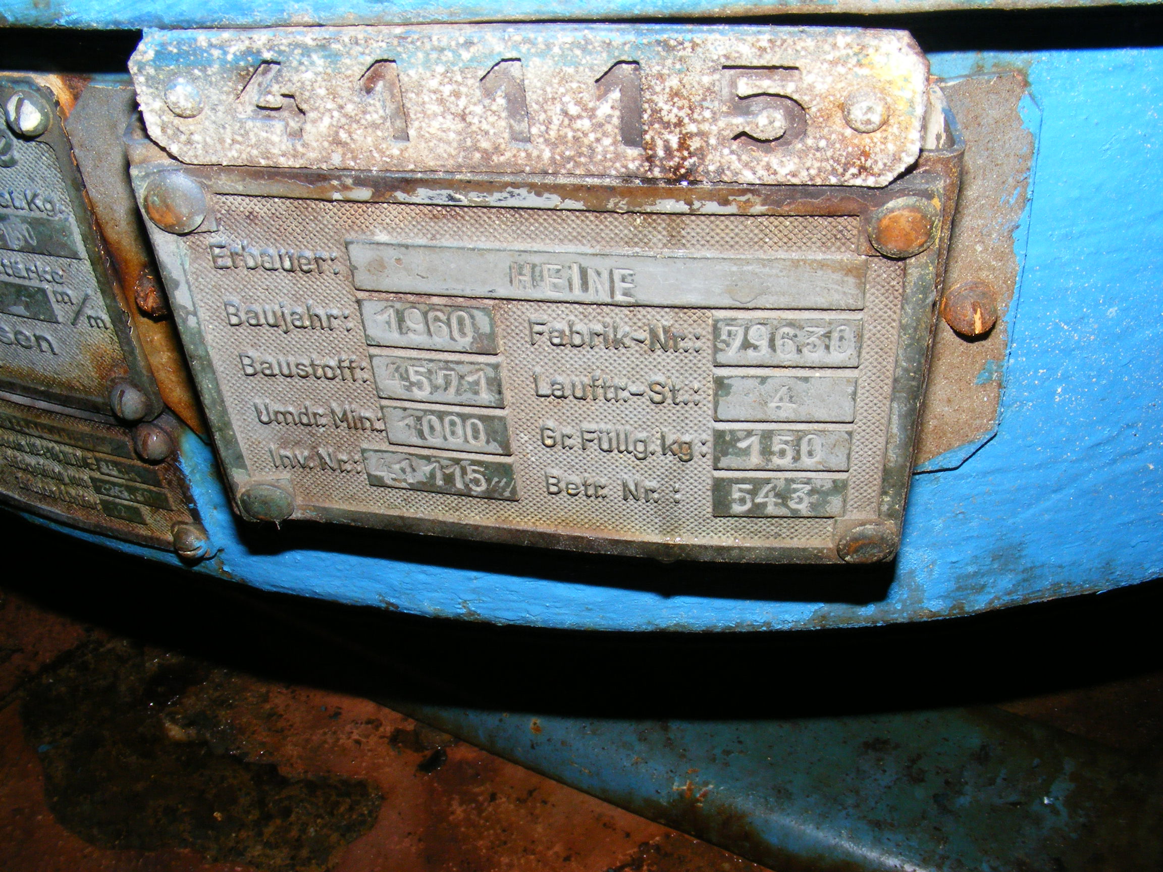  Stainless Steel 316 Manual Discharge-Top Centrifuge-Basket 812.8 mm (32 in) For Sale - IPP# 213228