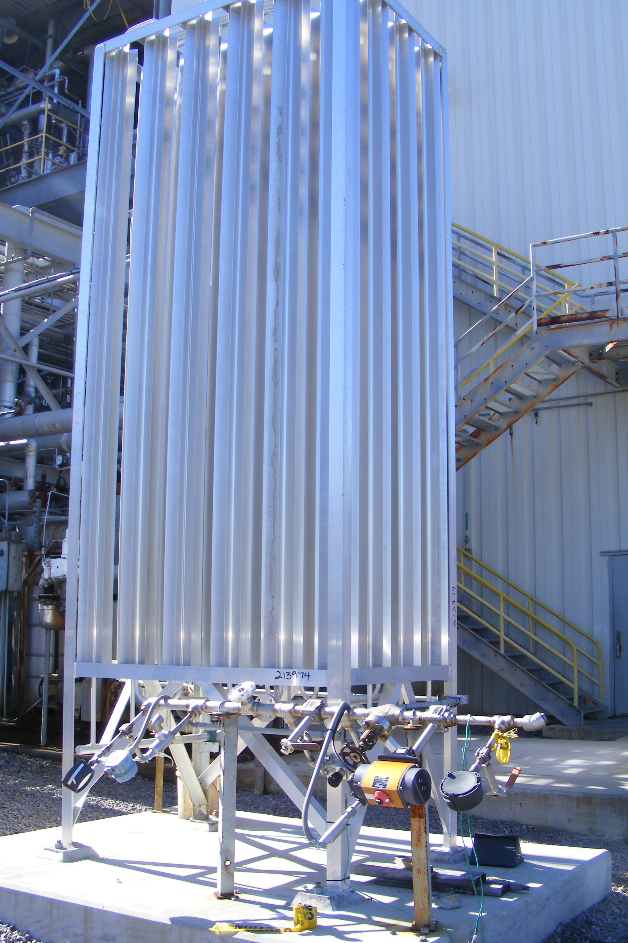 20,000 SCFH Aluminum Finnco Cryogenic Ambient Air Vaporizer - IPP# 213974