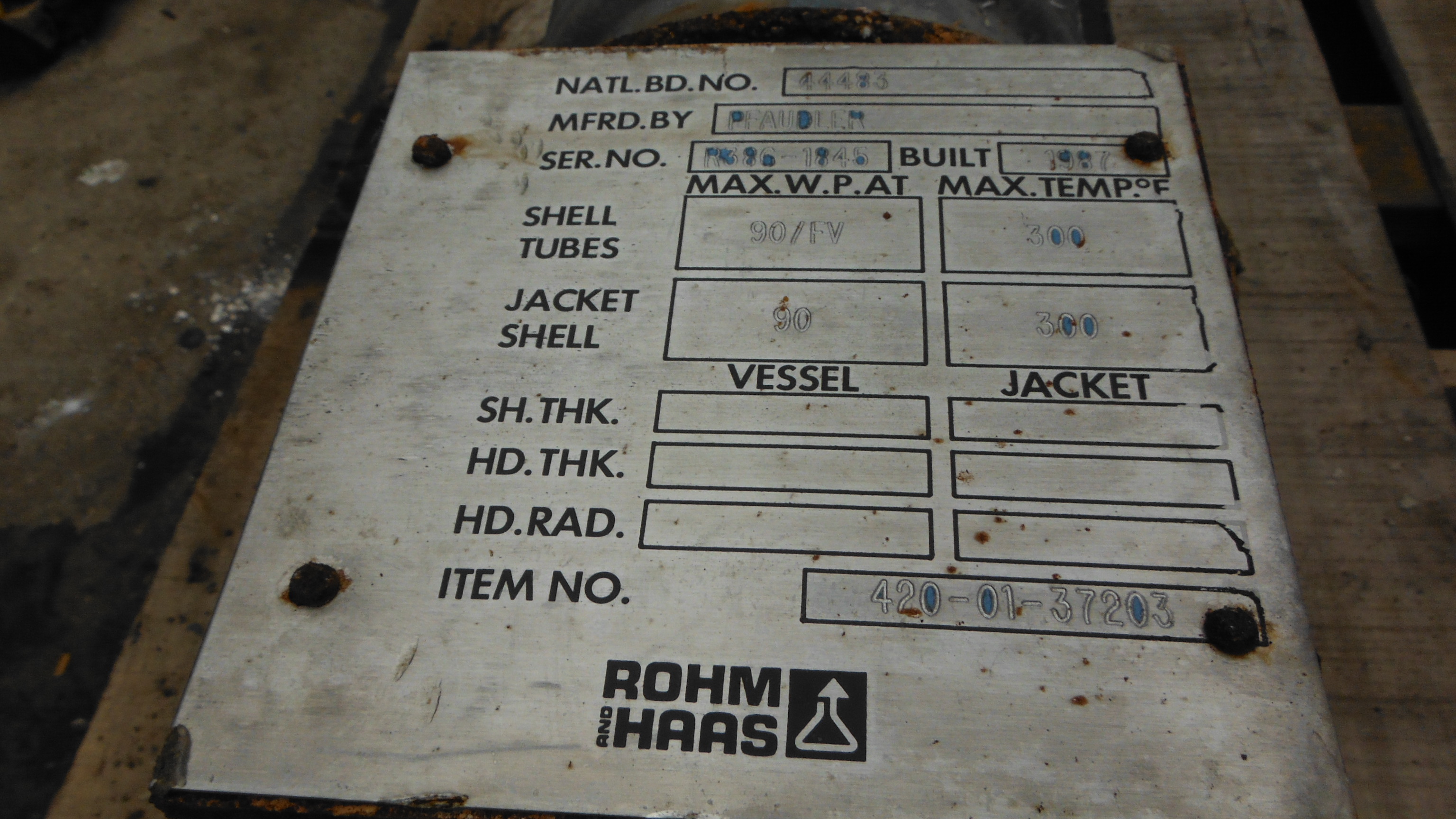  Shell and Tube Heat Exchanger 0.37 m² (4 ft²) Stainless Steel 316 For Sale - IPP# 221143