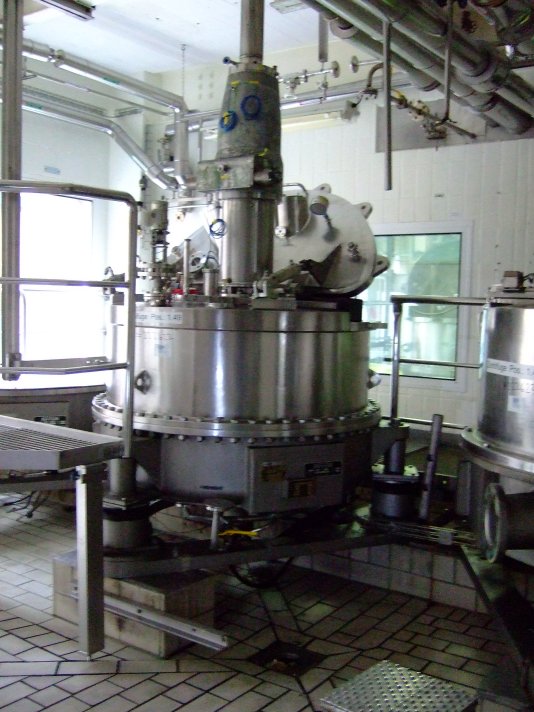  Stainless Steel 316L Manual Discharge-Top Centrifuge-Basket 1,250 mm (49.2 in) For Sale - IPP# 222622