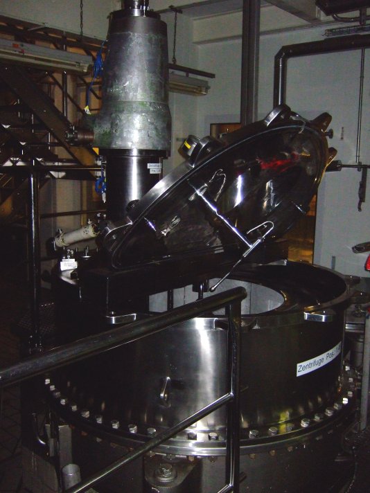  Stainless Steel 316L Manual Discharge-Top Centrifuge-Basket 1,250 mm (49.2 in) For Sale - IPP# 222622