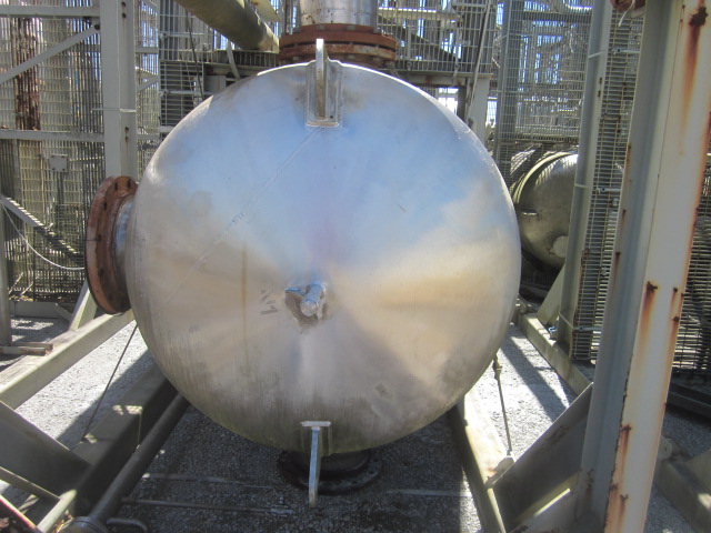 Unused Shell and Tube Heat Exchanger 370.4 m² (4,000 ft²) Stainless Steel 304 For Sale - IPP# 235344