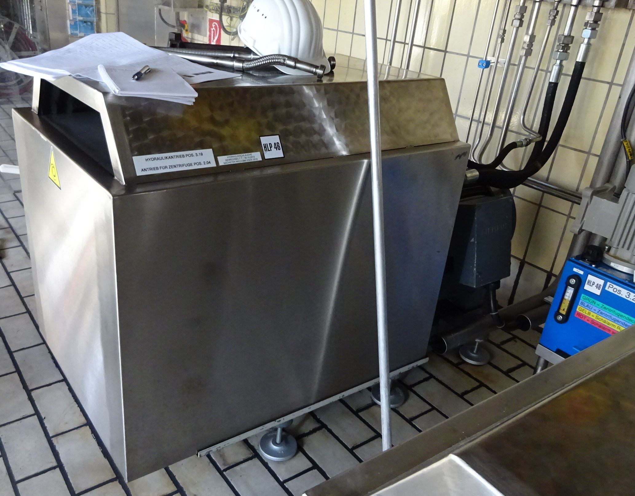  Stainless Steel 316 Manual Discharge-Top Centrifuge-Basket 1,250 mm (49.2 in) For Sale - IPP# 231133