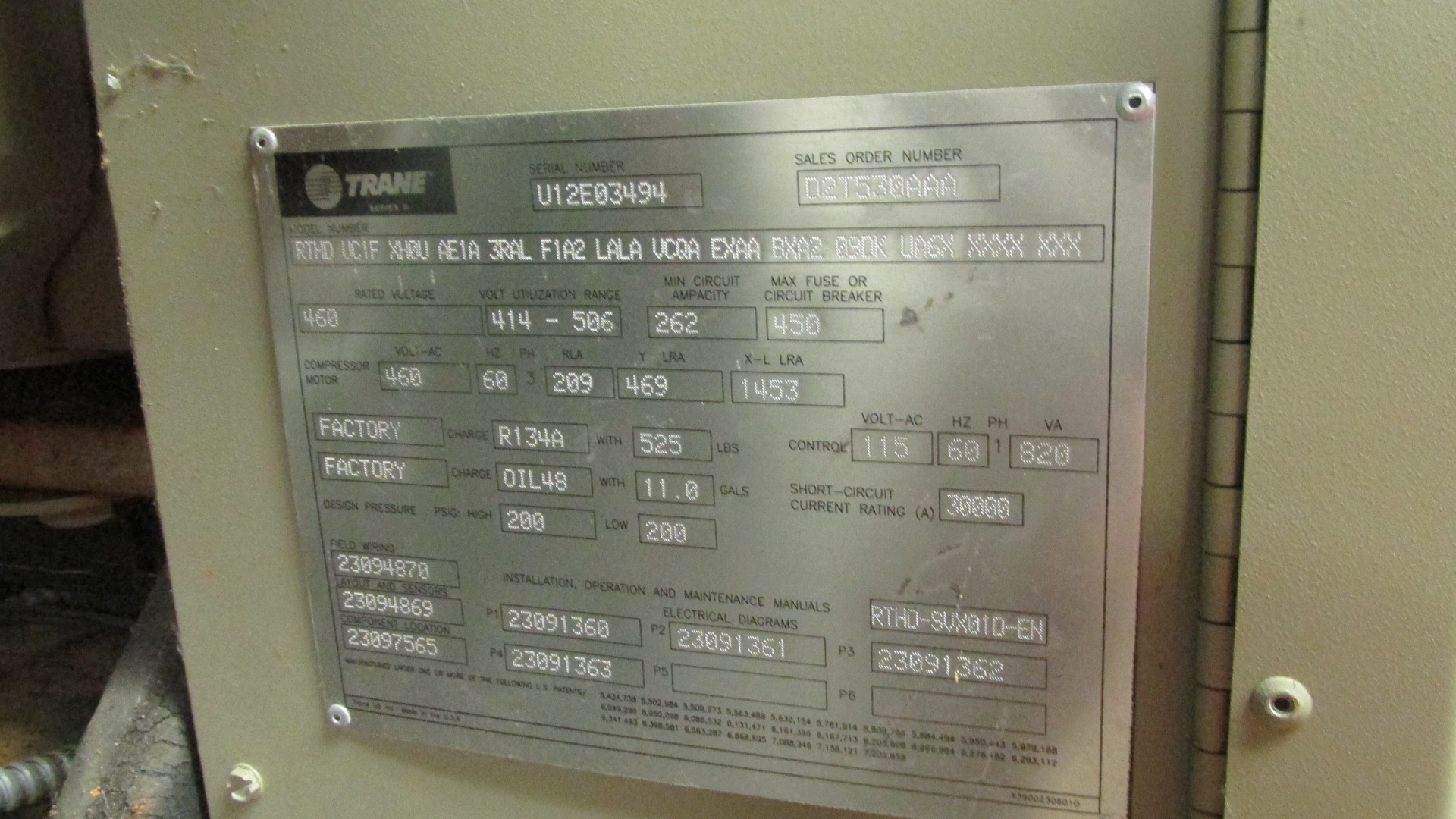  Carbon Steel Compressor Chiller 604,790 kcal/h (200 Ref. Ton) For Sale - IPP# 233260