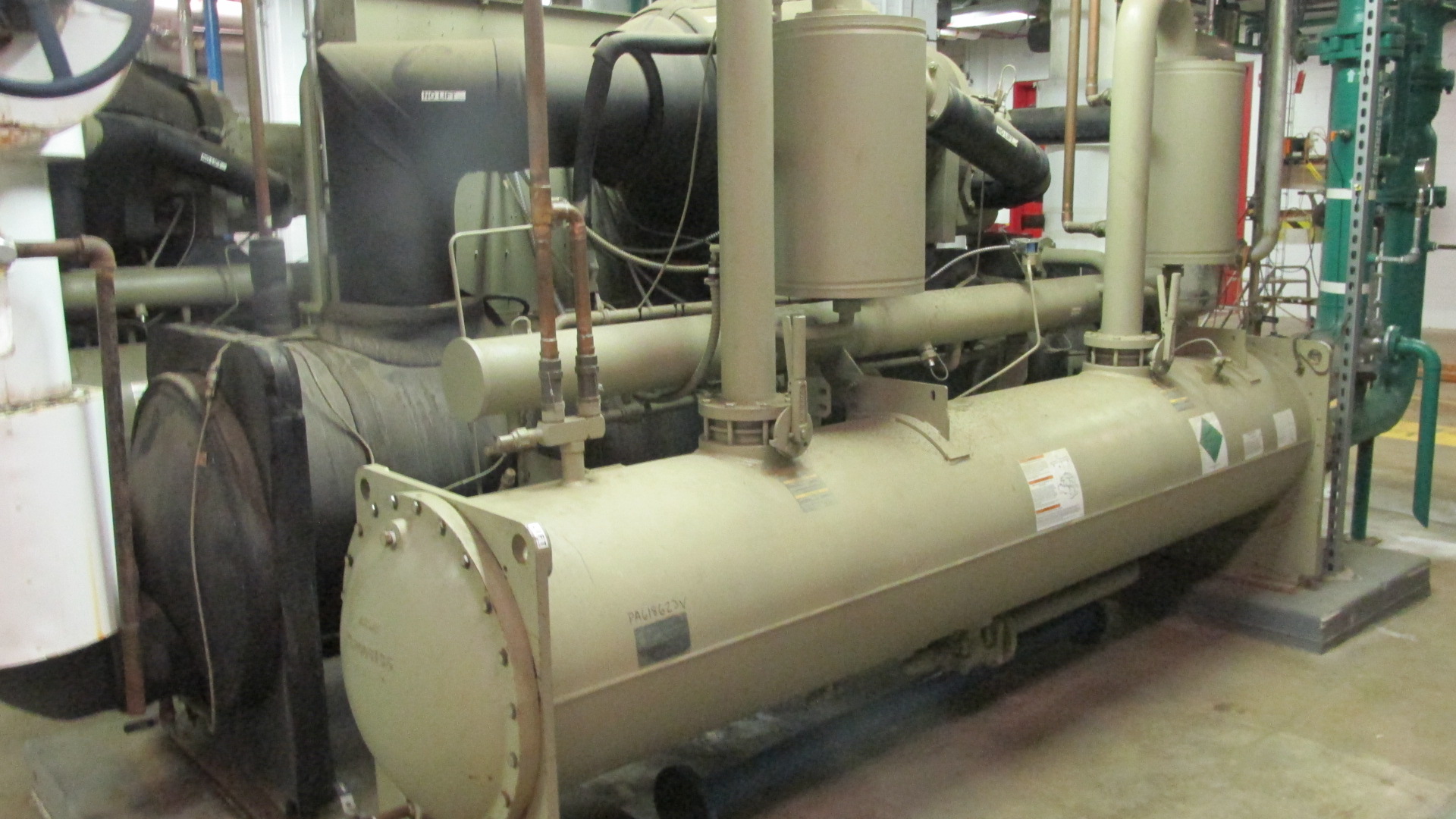  Carbon Steel Compressor Chiller 604,790 kcal/h (200 Ref. Ton) For Sale - IPP# 233261