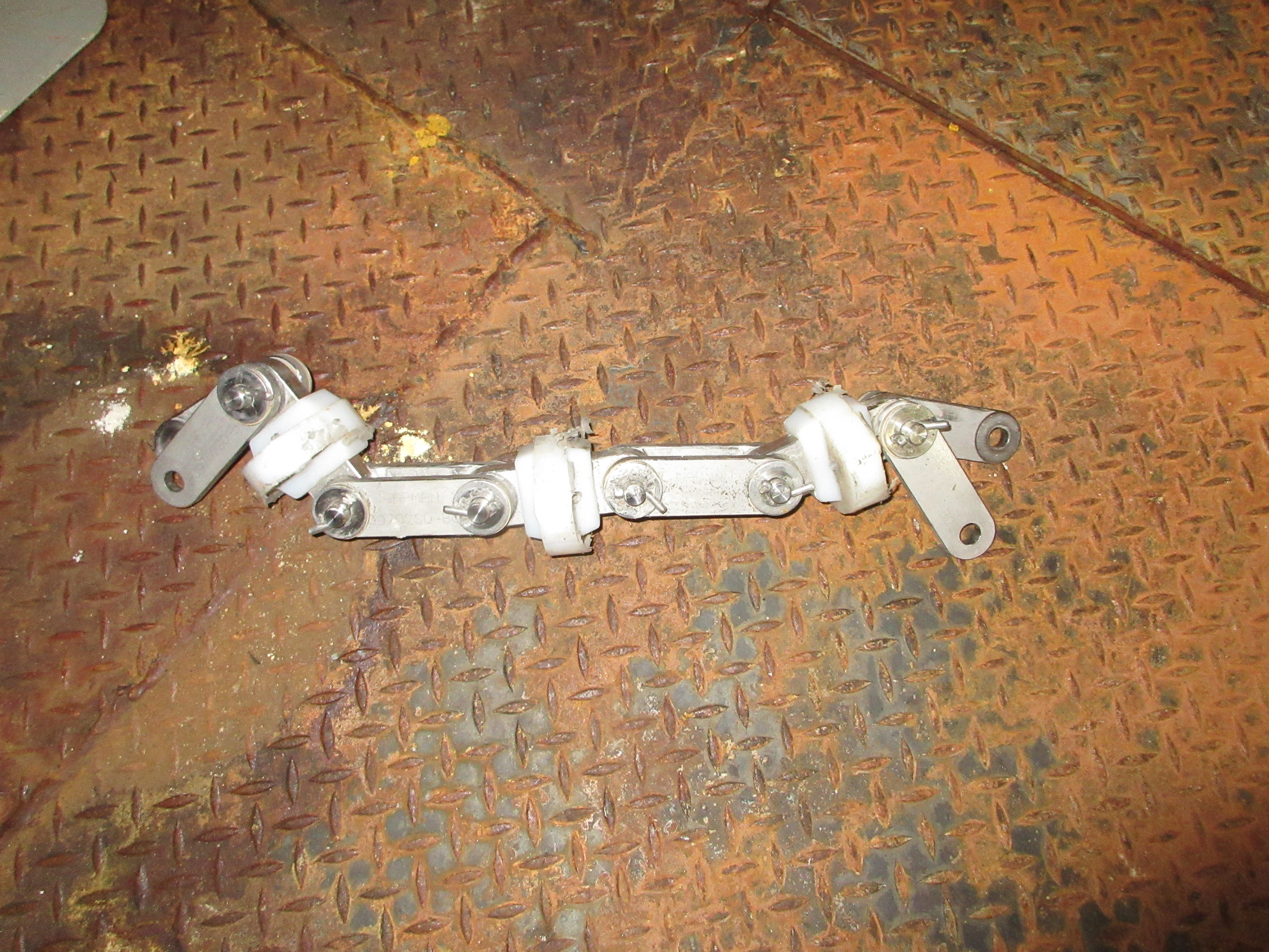  Stainless Steel 316 Puck and Chain Conveyor 88.9 mm (3.5 in) For Sale - IPP# 246763