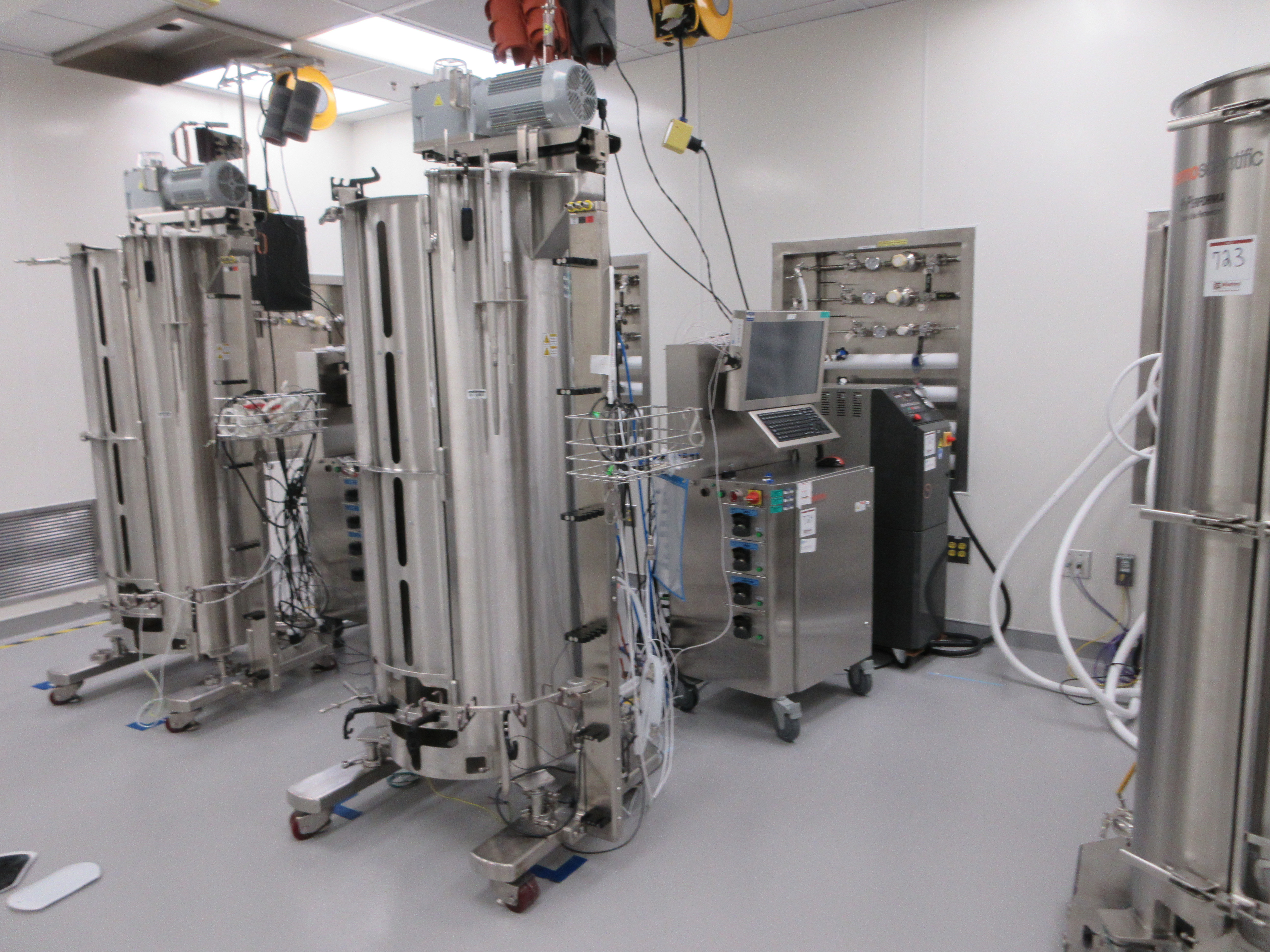 Stainless Steel 304 ThermoFisher HyPerforma SUF0300.4075 Fermenter - IPP# 247097