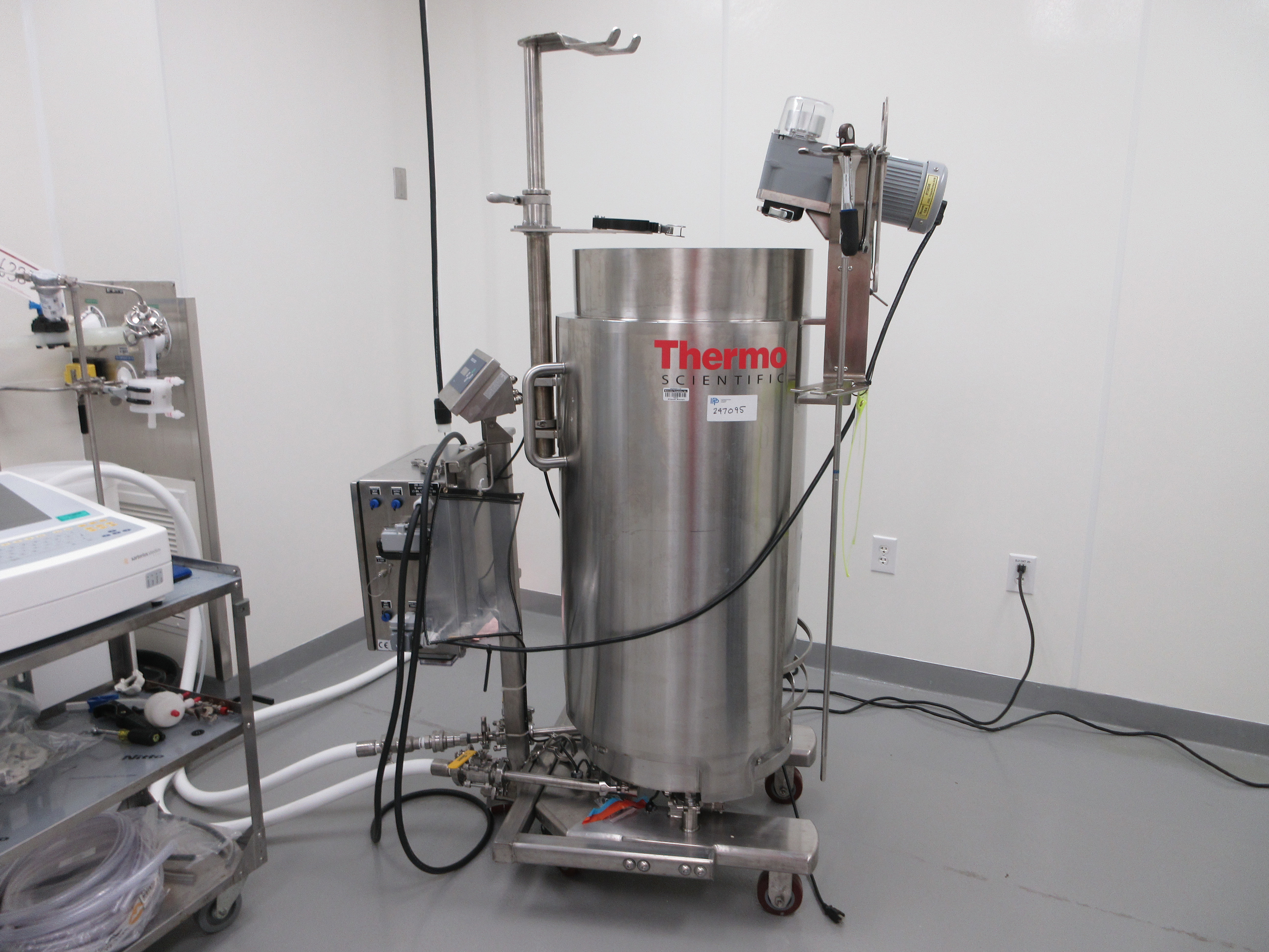 Single Use Mixing Tank with Dimple Jacket and Touchscreen Control - IPP# 247095