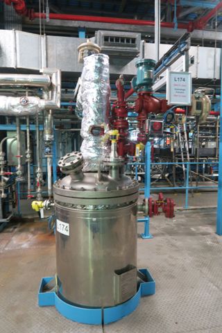 Hastelloy - C22 Pfaudler Ion exchanger resin Column