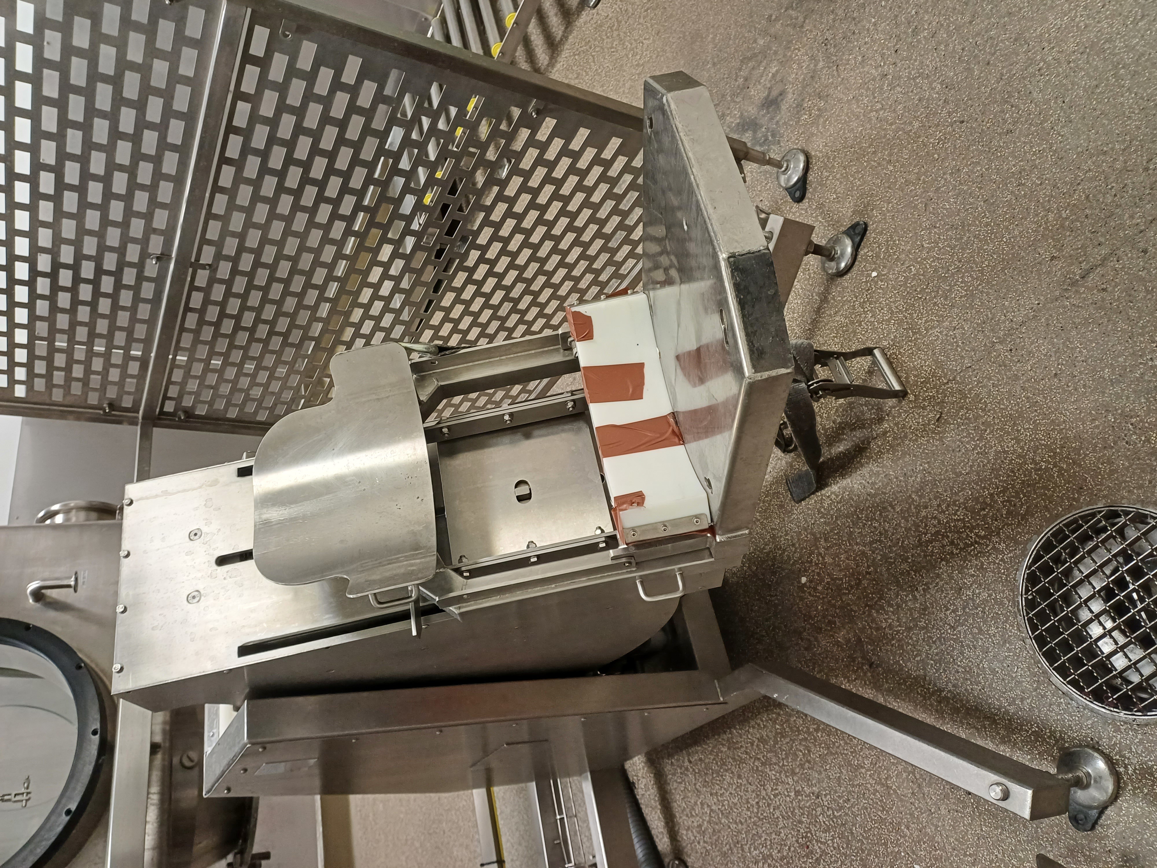Stainless Steel 316L DEC ISOTUBE glovebox drum discharge unit with drum tipper - Pharma - IPP# 242553