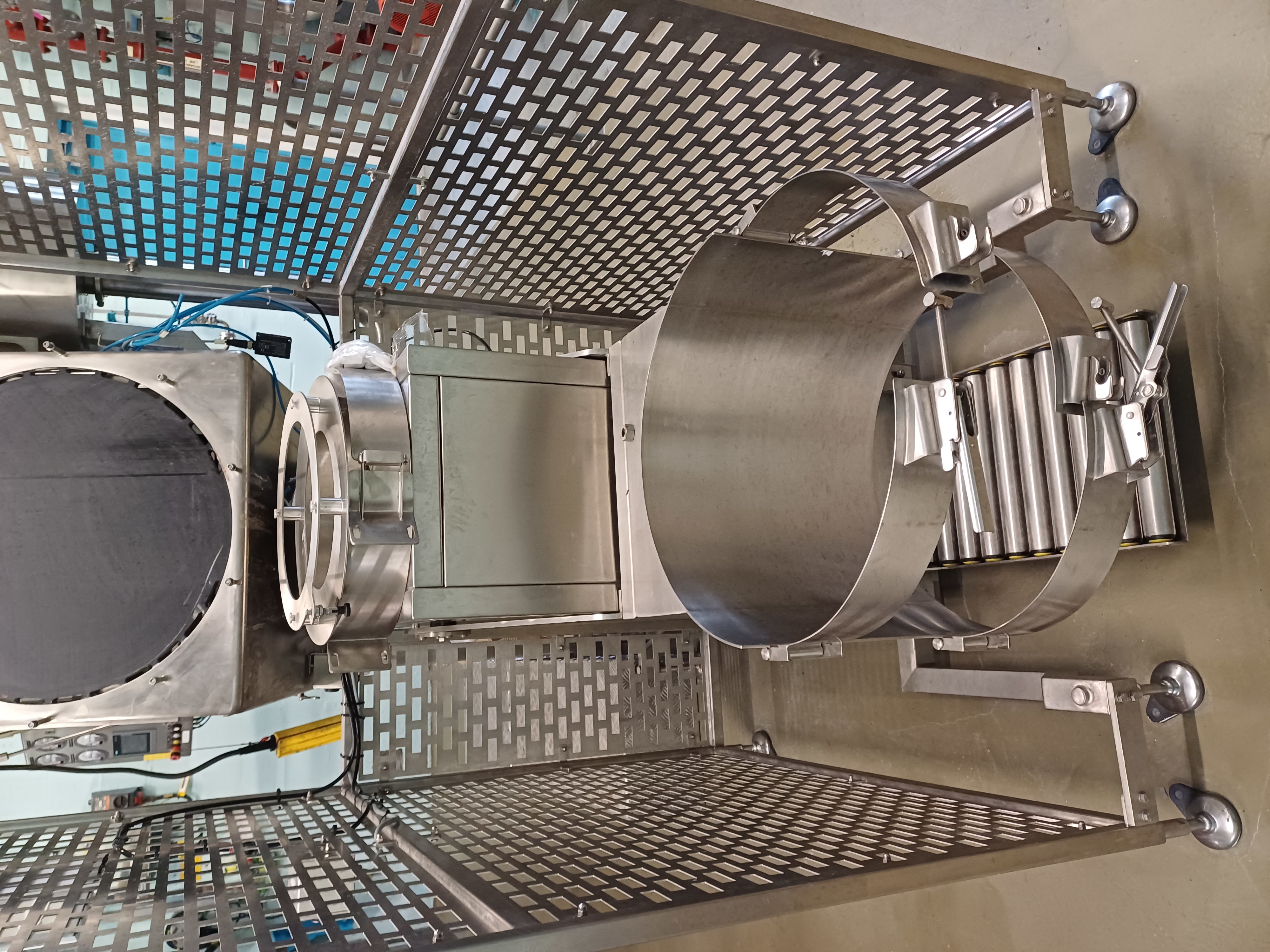 Stainless Steel 316L DEC ISOCHARGE Pharmaceutical Drum Discharge Isolator Unit - IPP# 242858