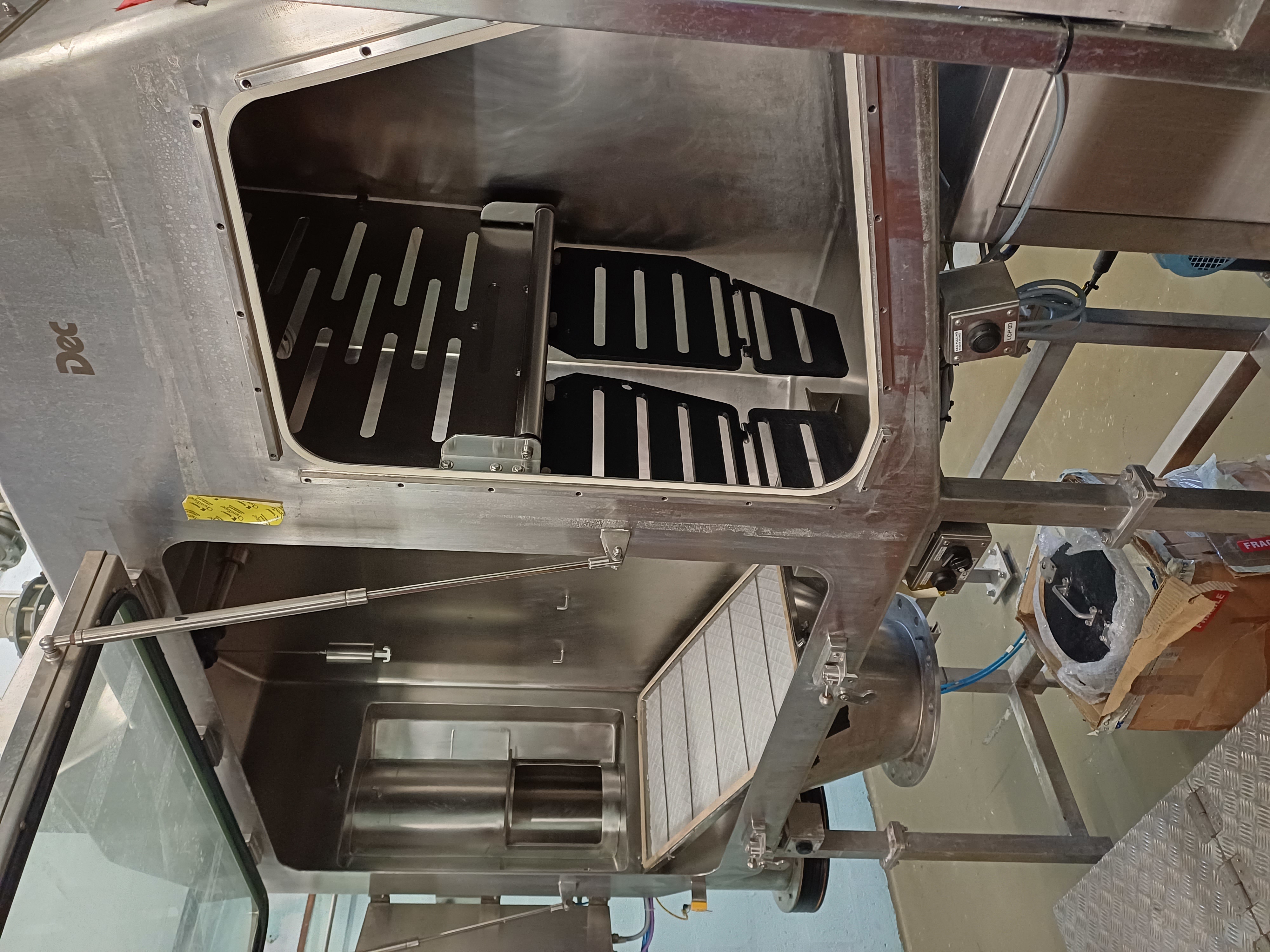 Stainless Steel 316L DEC ISOCHARGE Pharmaceutical Drum Discharge Isolator Unit - IPP# 242858