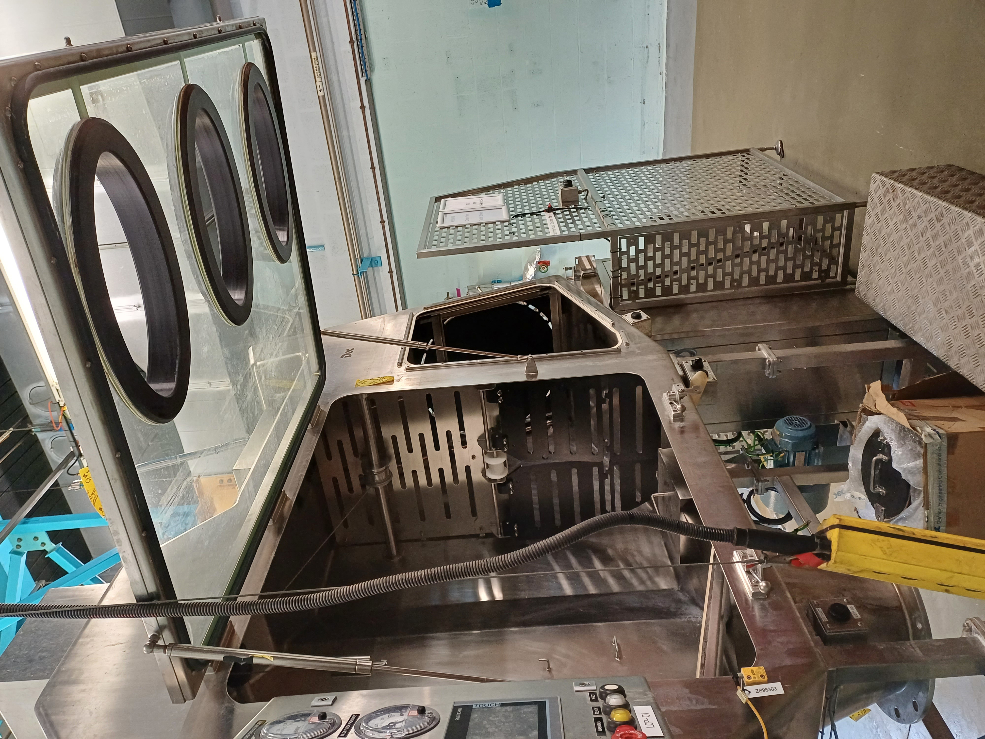 Stainless Steel 316L DEC ISOCHARGE Pharmaceutical Drum Discharge Isolator Unit - IPP# 242858