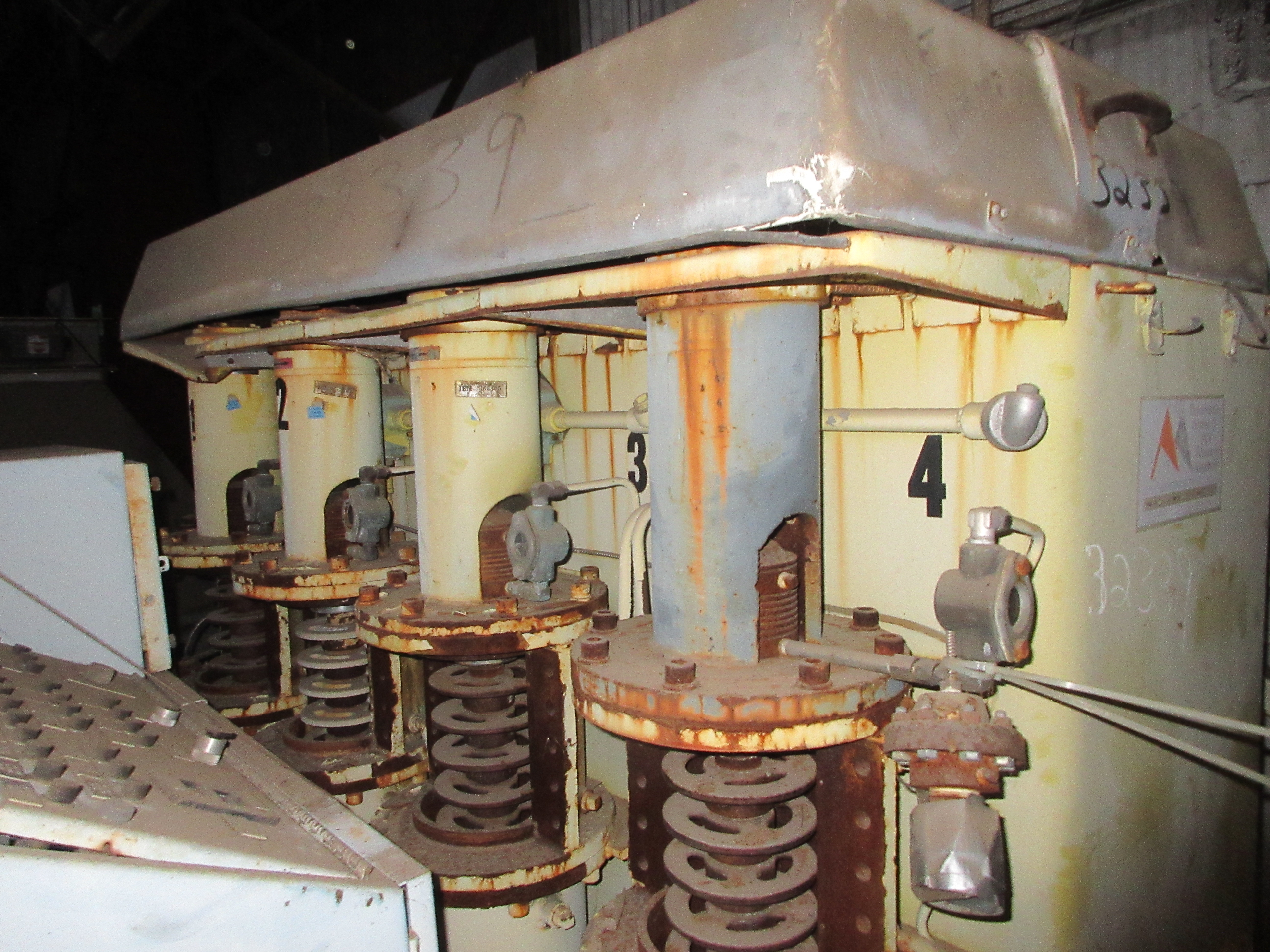 Moorhouse Industries QCV-M4-7-15P Shot And Sand Mill - IPP# 32339