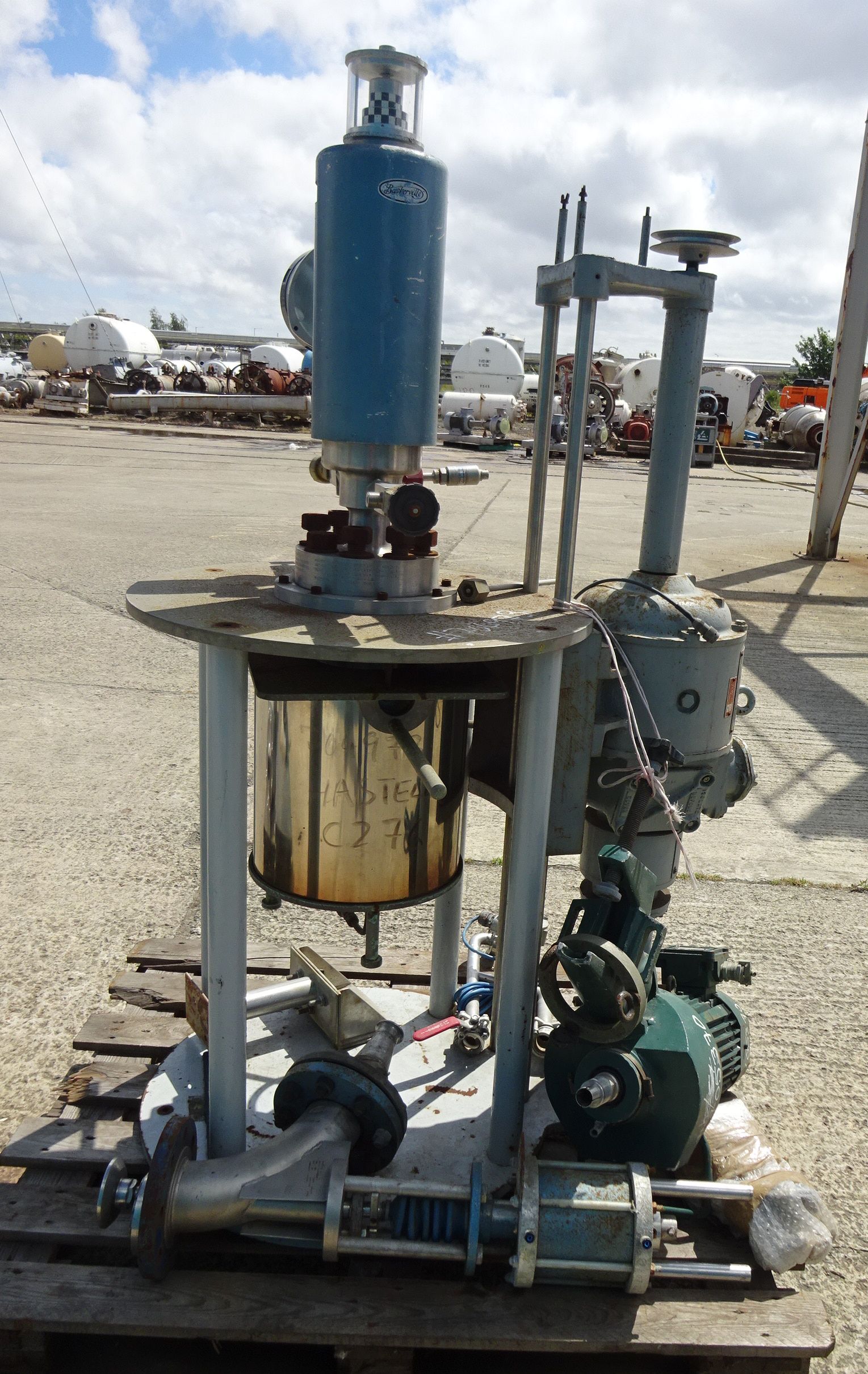  Batch-Type Agitated Reactor 2 L (0.53 gallons) Hastelloy - C276 For Sale - IPP# 704973