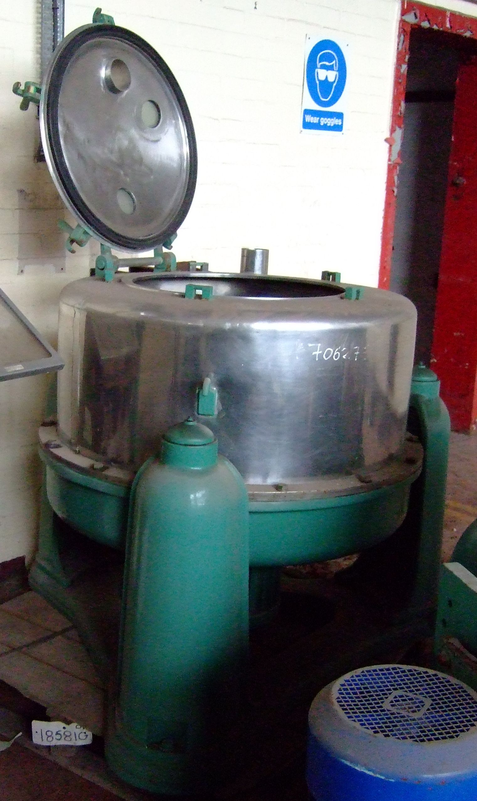 Stainless Steel 316 Ferrum J8P-S Manual Discharge-Top Centrifuge-Basket - IPP# 706275