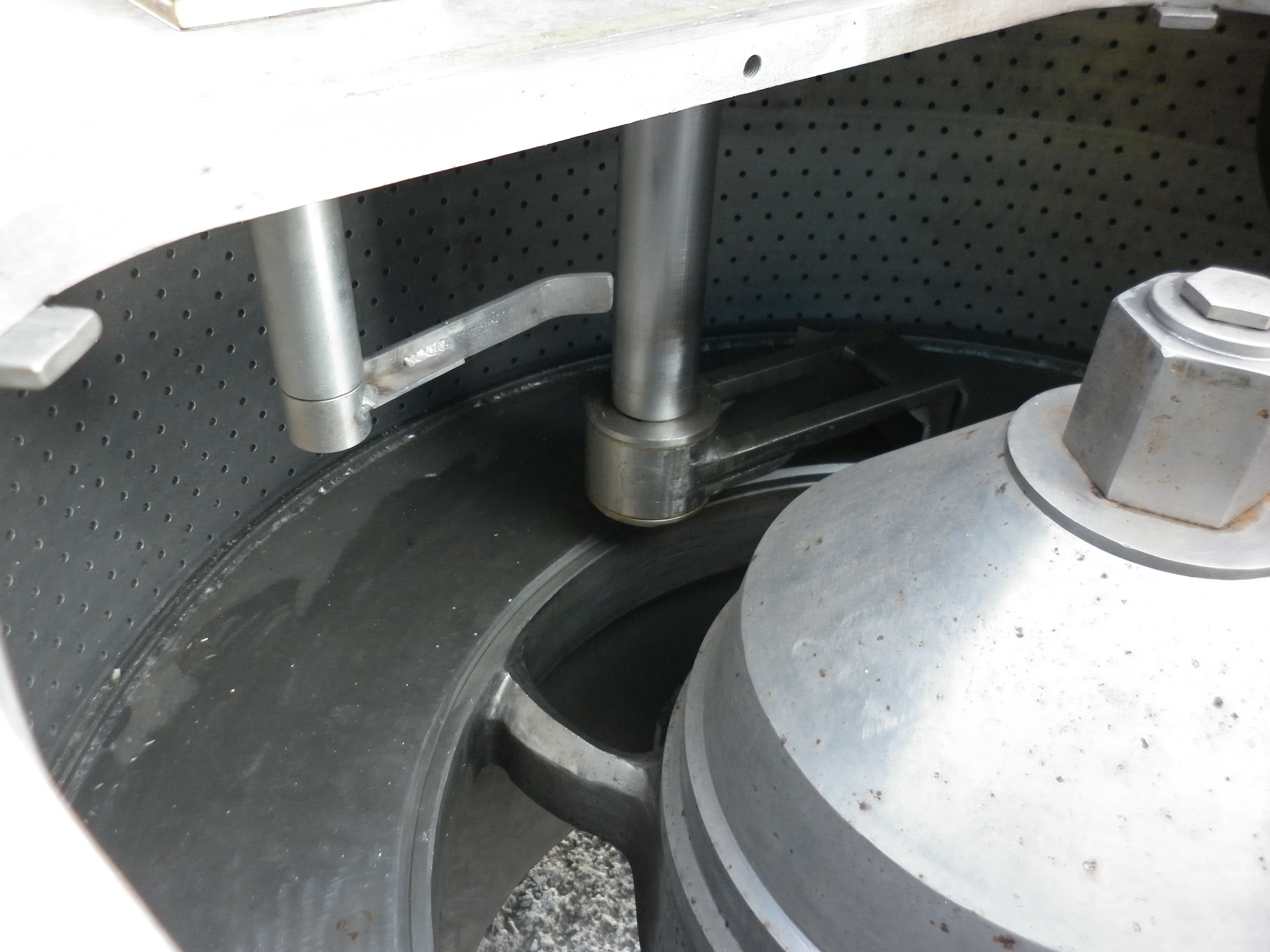  Auto Discharge-Bottom Centrifuge-Basket 1,200 mm (47.2 in) Stainless Steel 316 For Sale - IPP# 706353