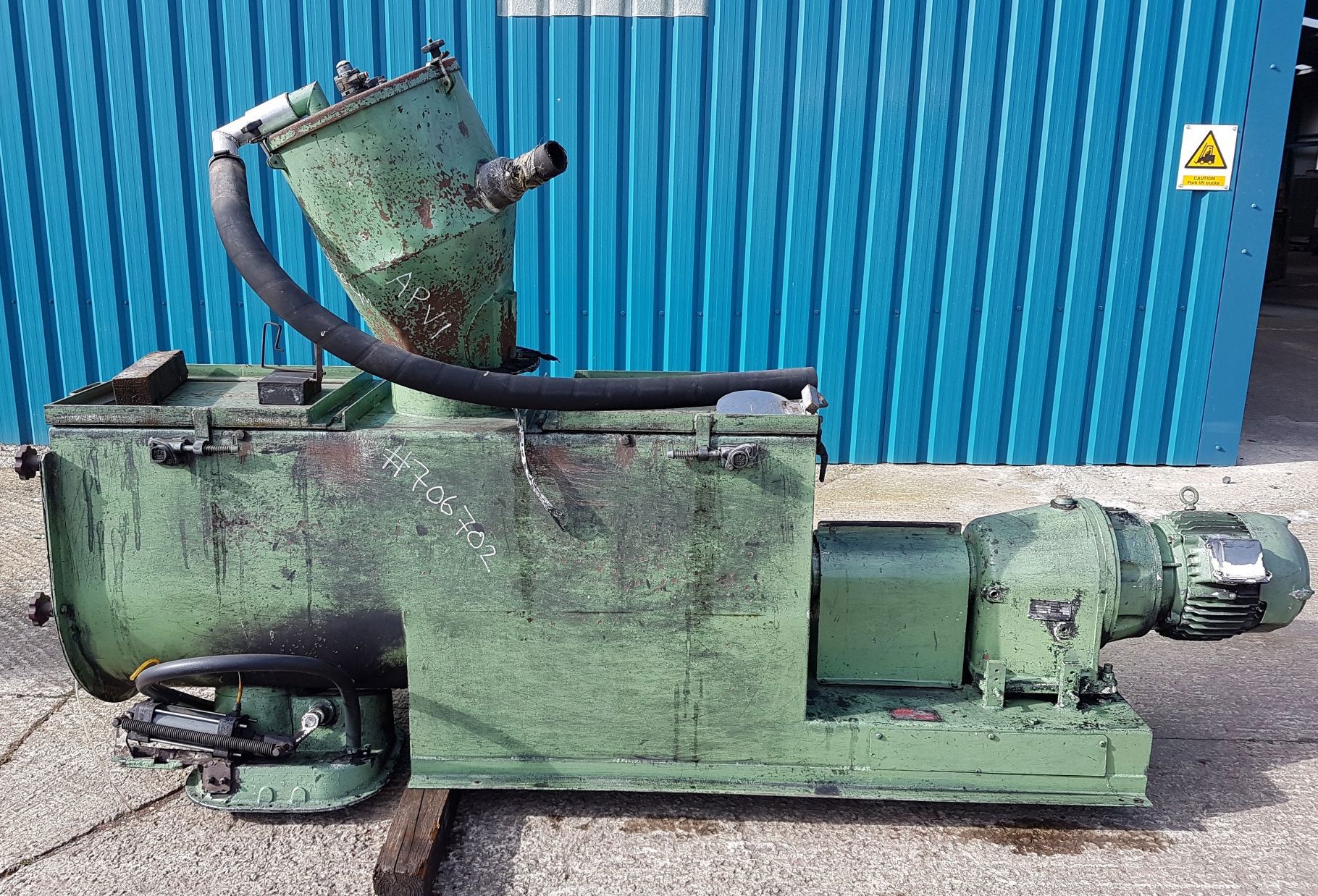   Mixer-Ribbon & Paddle 0.6 m3 (21.2 ft3) Carbon Steel For Sale - IPP# 706702