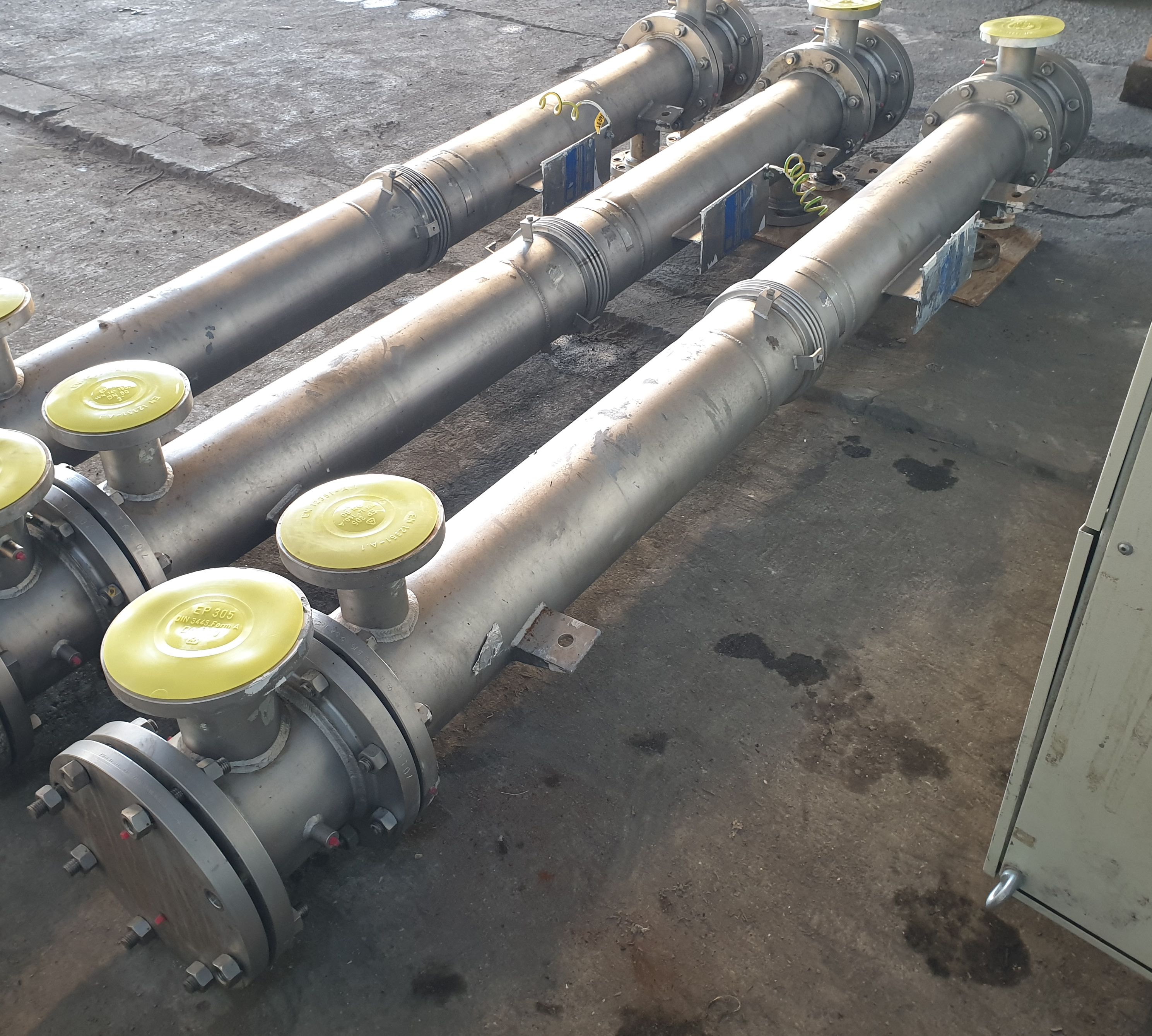 Stainless Steel 304 Cosmos Metalurgical (Camarillo CA) AEL-8-1-96 Shell and Tube Heat Exchanger - IPP# 706916