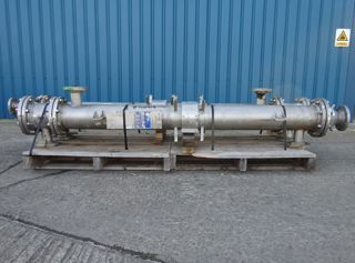 Tantalum Cosmos Metalurgical (Camarillo CA) Shell and Tube Heat Exchanger