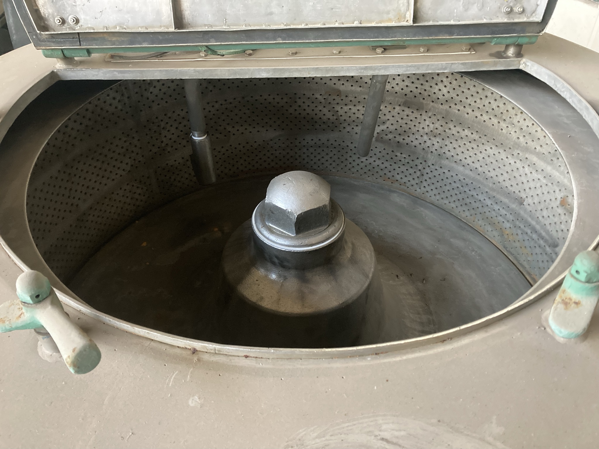  Stainless Steel 316 Manual Discharge-Top Centrifuge-Basket 1,200 mm (47.2 in) For Sale - IPP# 702022