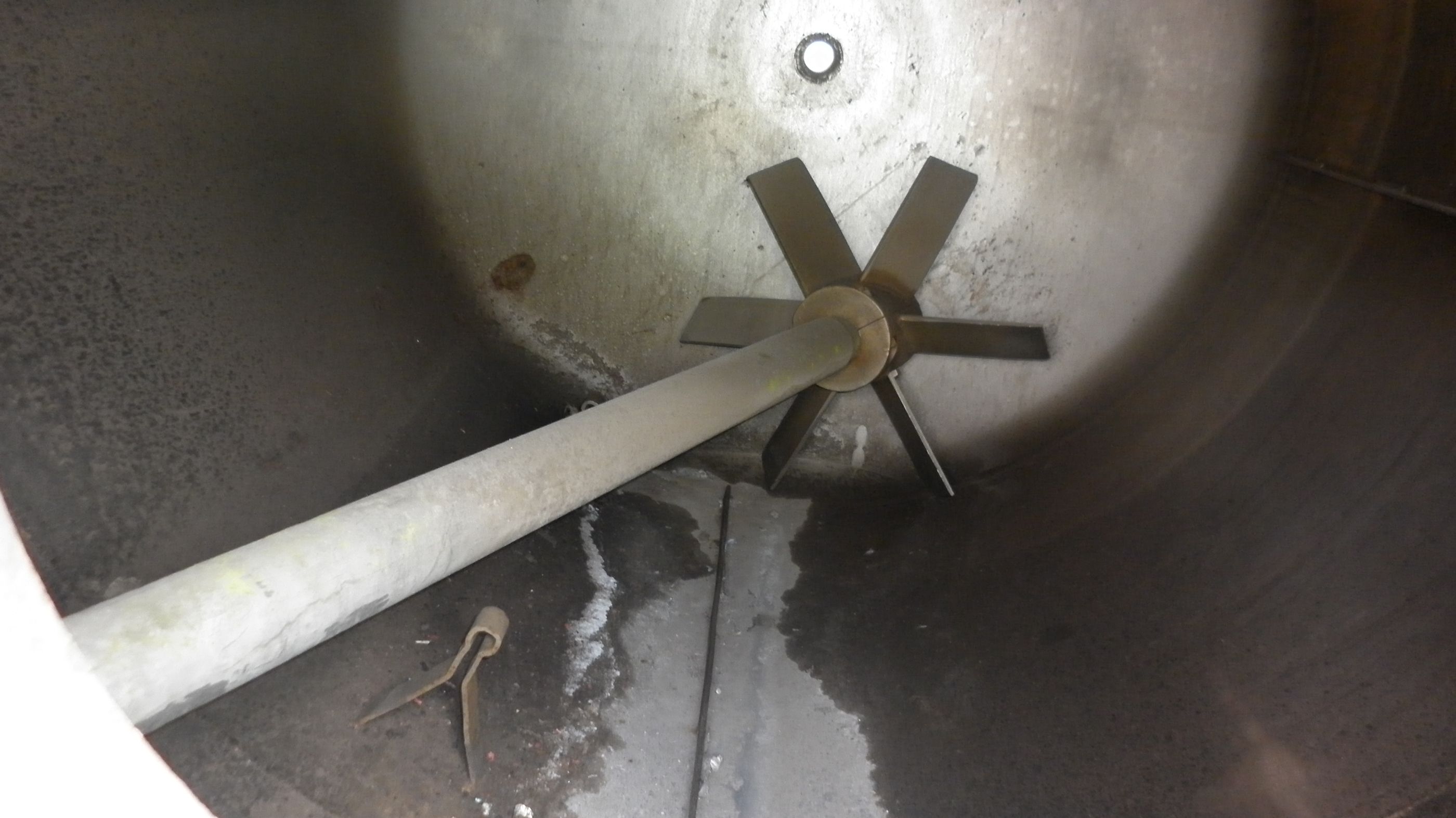  Batch-Type Agitated Reactor 3,400 L (900 gallons) Stainless Steel 304 For Sale - IPP# 703653